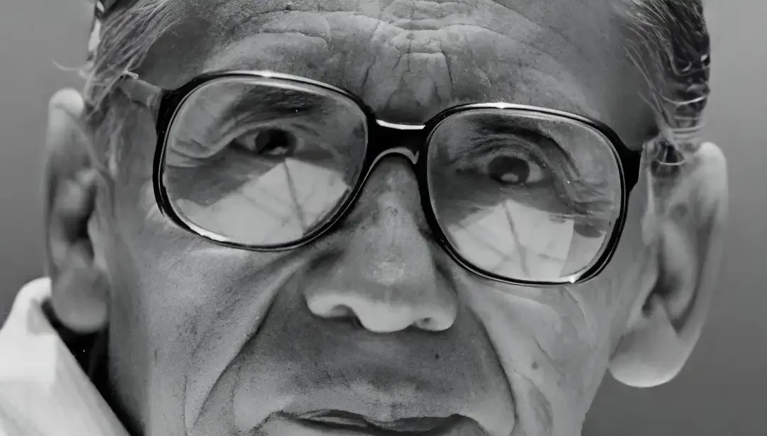 Biografía de Walter Solón Romero Gonzales